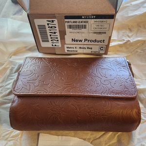 Portland leather metro crossbody meadow c grade